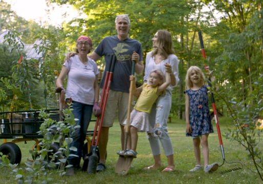 “The Family That Plants Together” – Pilot, Episode 1